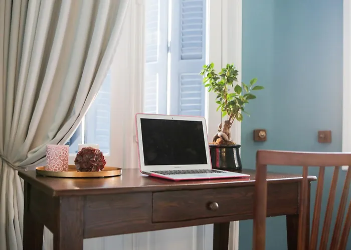 # Alegra , 10mtrs From Venizelou Metro Station Διαμέρισμα *