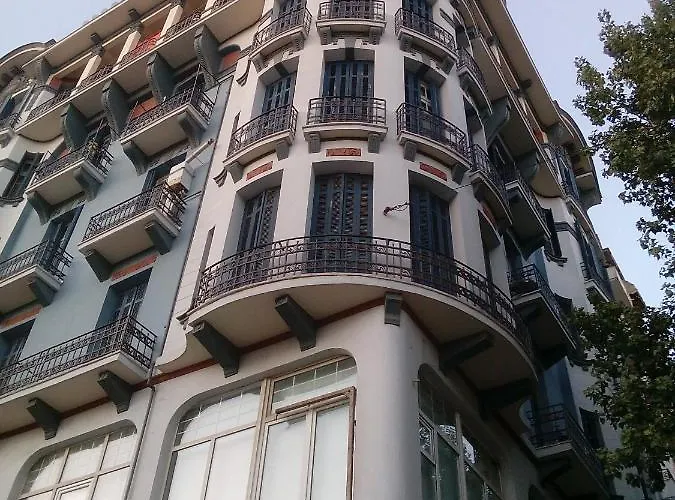 # Alegra , 10mtrs From Venizelou Metro Station Appartement *
